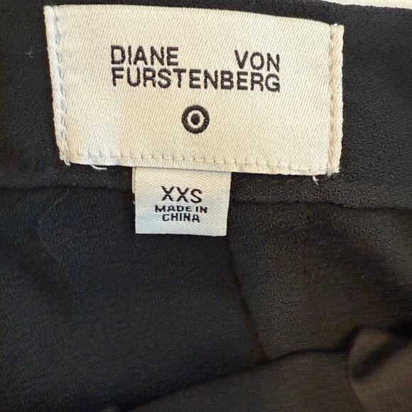 Diane Von Furstenberg Women's Black with White Trim Wrap Skort Size XXS - Picture 4 of 9